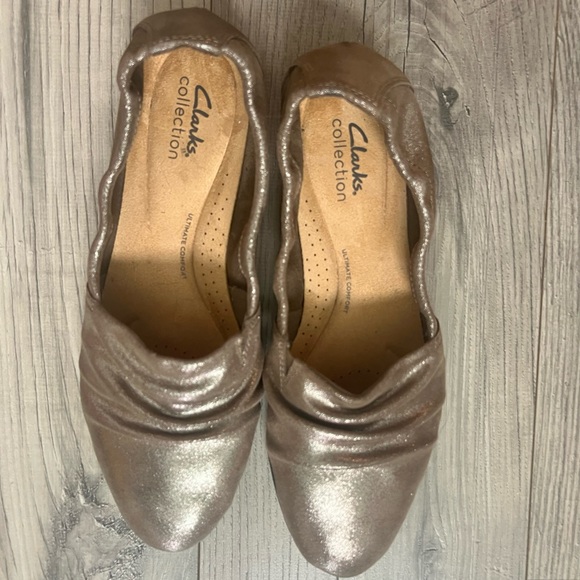Clarks Shoes - EUC Clarks Metallic Leather Slip-On Shoe, Size 9